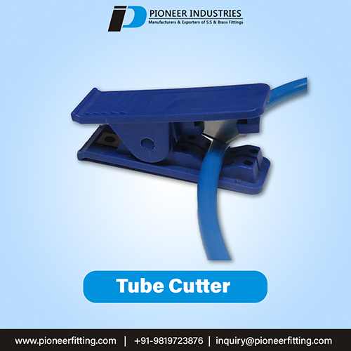 Plastic Pipe and Tube Cutter